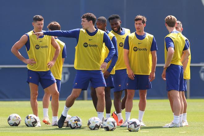 Las divertidas anécdotas del último entrenamiento del Barça