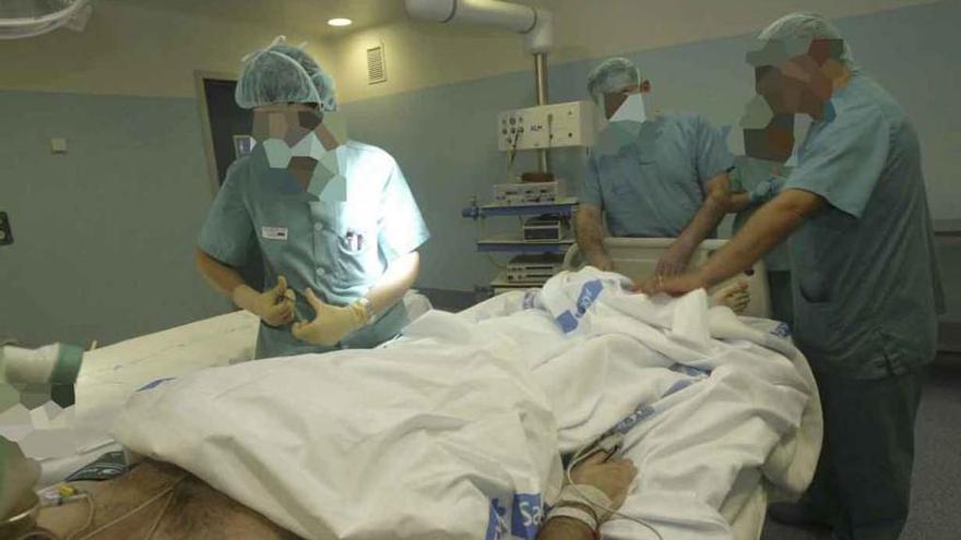 Quirófano de Traumatología, durante una intervención quirúrgica.