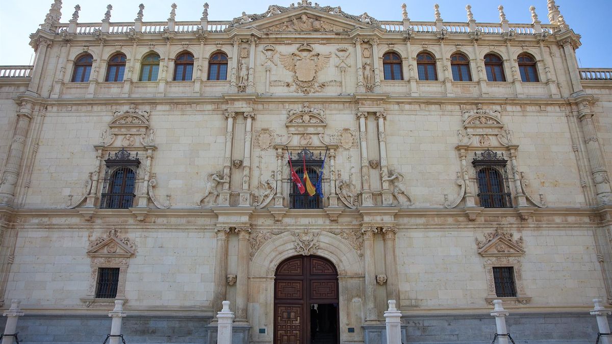 Madrid acusa al delegado del Gobierno de ser "kale borroka" por "autorizar" una manifestación en un acto con Ayuso en Alcalá