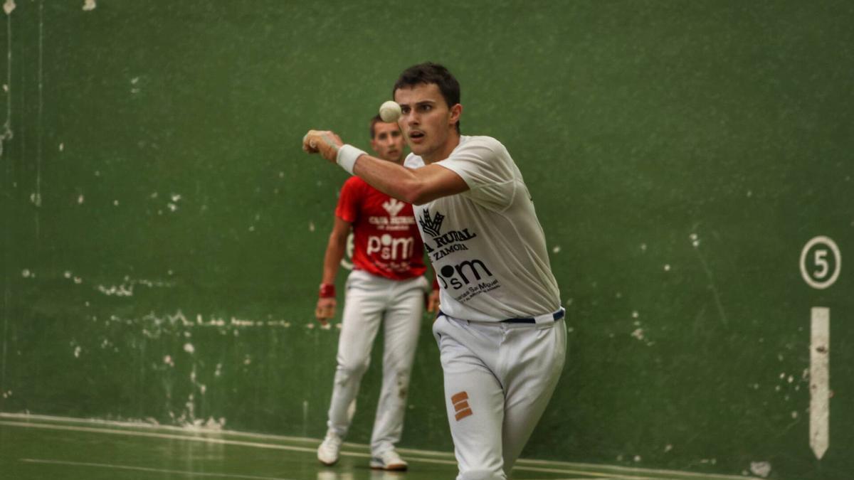 Carrera y Altuna esperan rival en la final del Trofeo de San Pedro