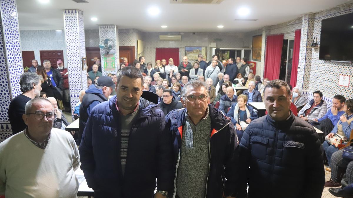 Vecinos de la Fuensanta piden al Ayuntamiento que no se haga el centro de acogida para personas sin hogar en el colegio Lucano