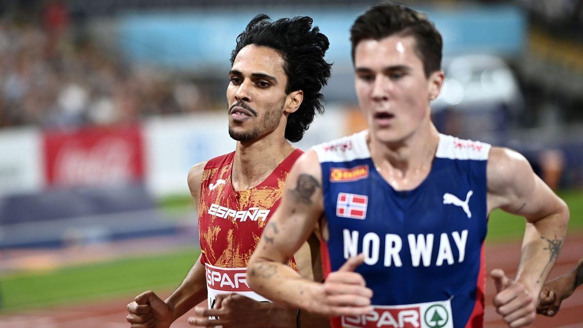 Mo Katir y Jakob Ingebrigtsen en la final de los 3.000 metros.