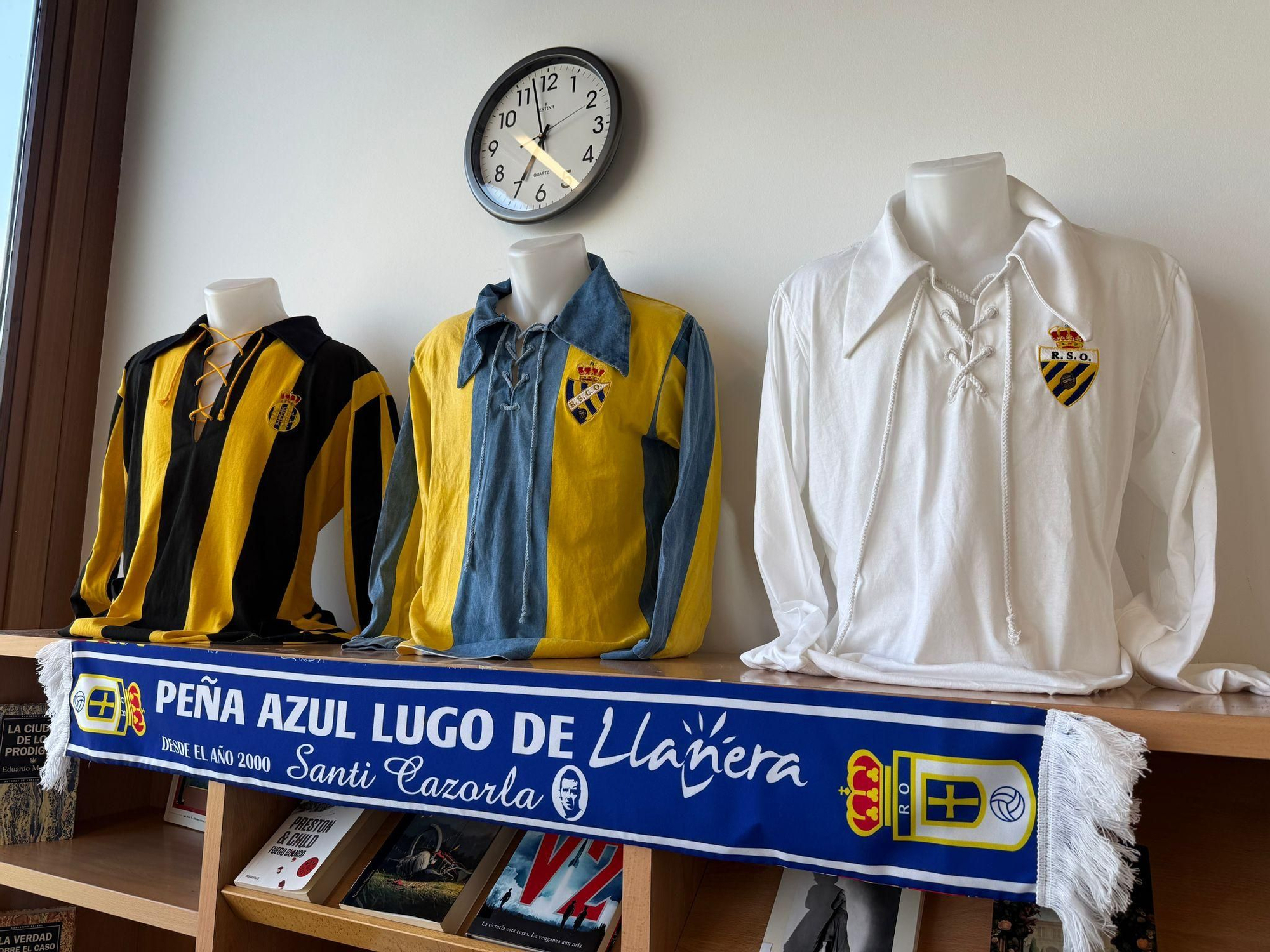 Así fue la inauguración de la exposición Fundadores del Real Oviedo en Lugo de Llanera