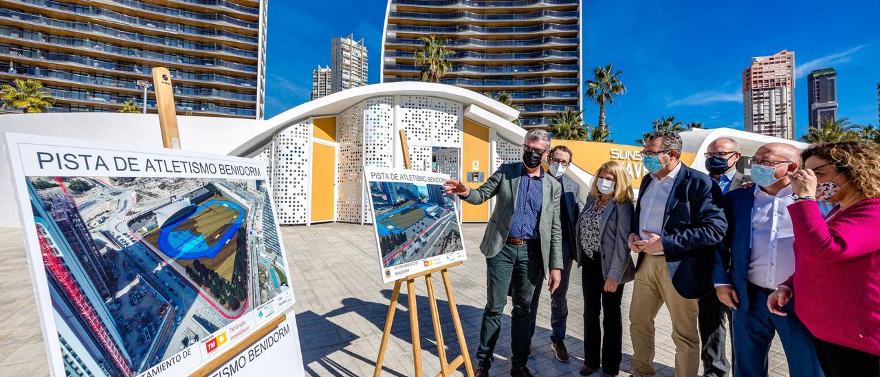 Presentación de la nueva pista de atletismo que se va a construir en la zona de Poniente