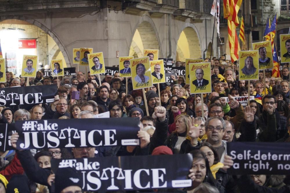 Concentració a Girona per la llibertat dels polítics presos