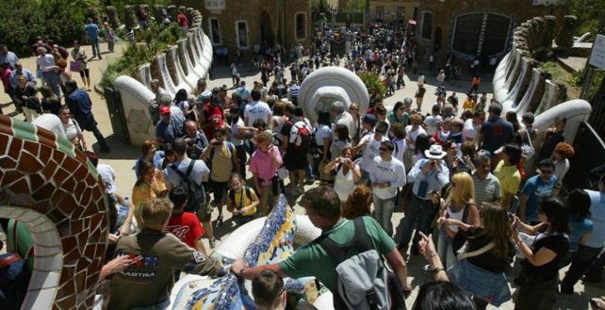 zentauroepp11052883 barcelona cuaderno de verano doble pagina turismo turistas d200501124530