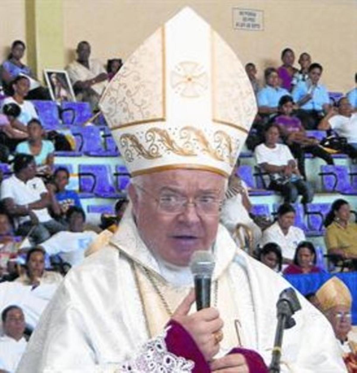 L’exnunci Wesolowski durant un acte religiós. L’exnunci Wesolowski durant un acte religiós.