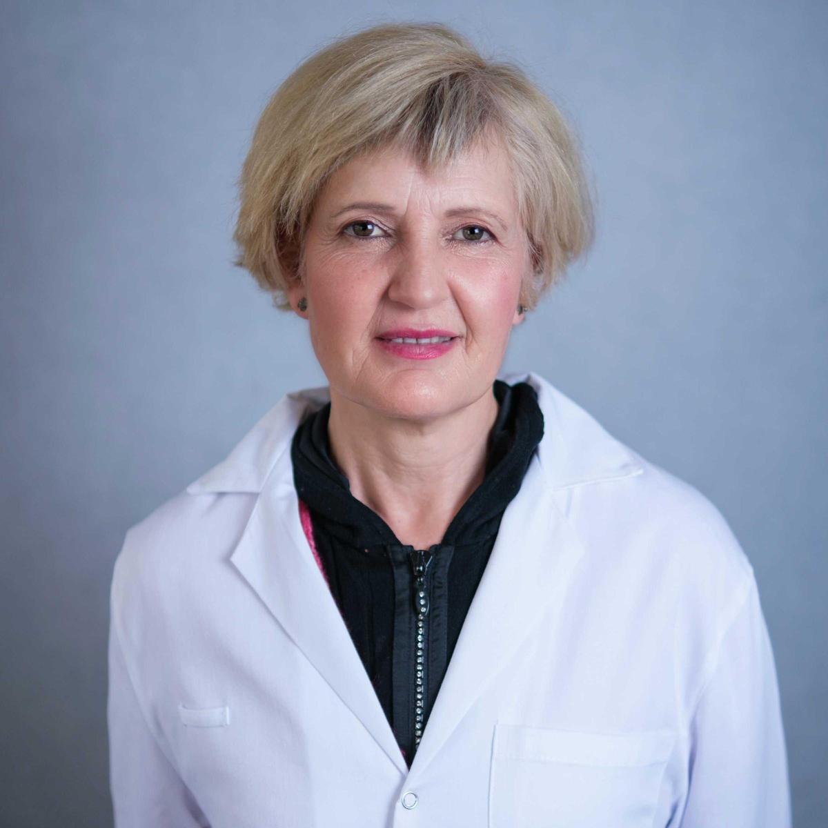 Josefina Cruz, Oncóloga de la Unidad de Mama