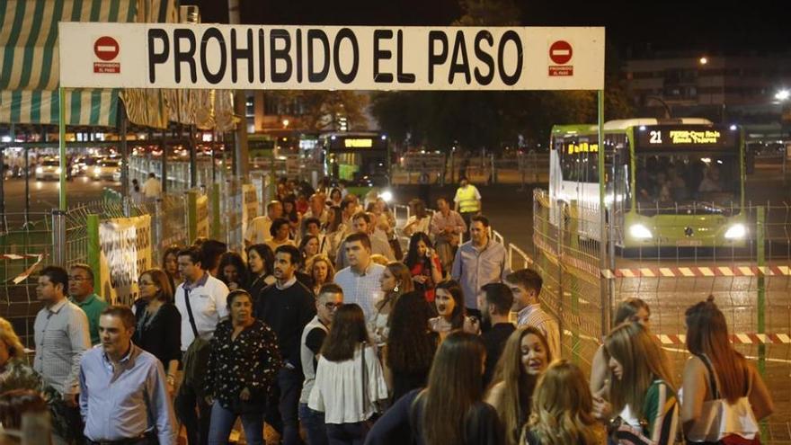 Aucorsa recorta el horario nocturno de los servicios especiales de Feria