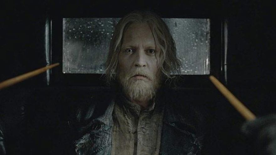 Johnny Deep como Grindelwald.