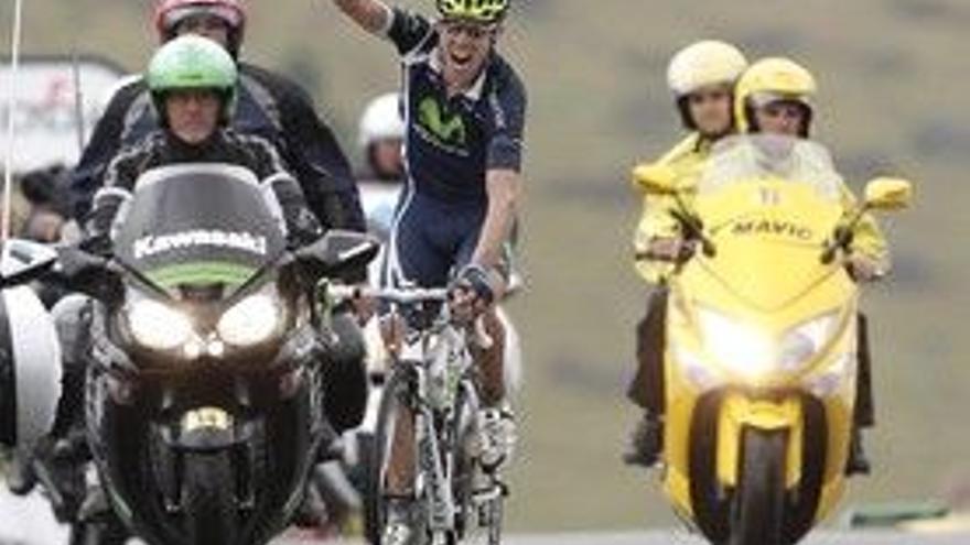 El Movistar se apunta el primer triunfo en el Tour