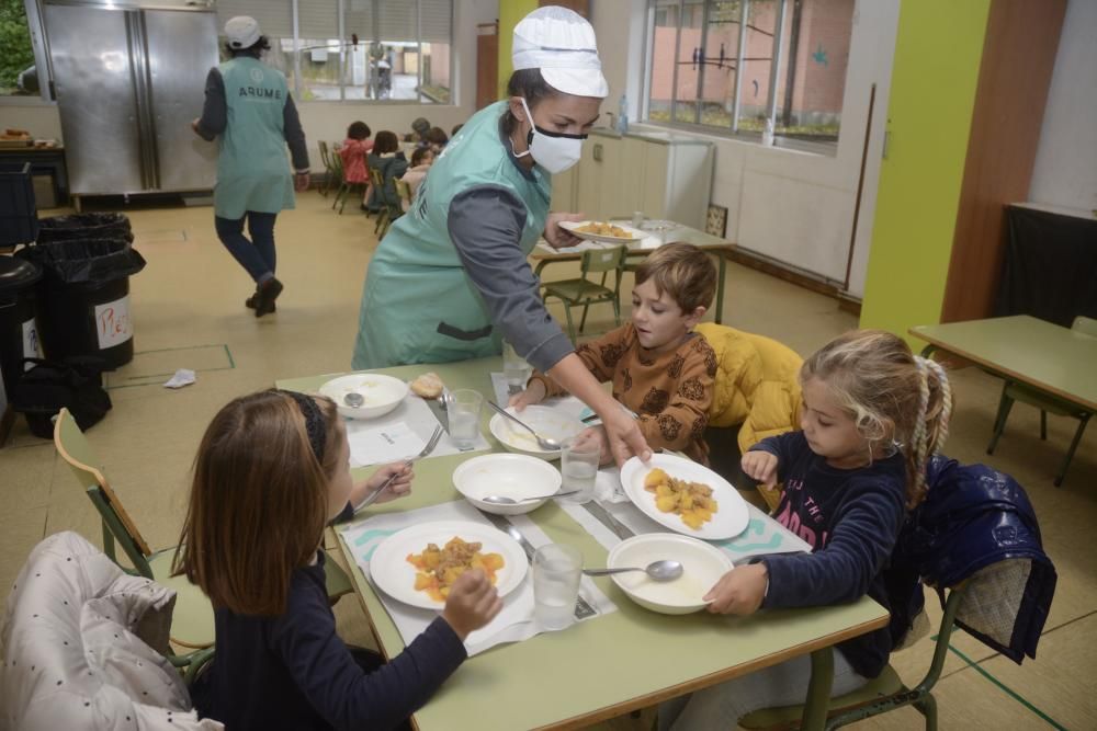 El comedor de Campolongo separa a los escolares de Infantil y Primaria en dos turnos