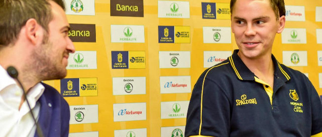 Kyle Kuric, ayer, durante la rueda de prensa que concedió en el Gran Canaria Arena.