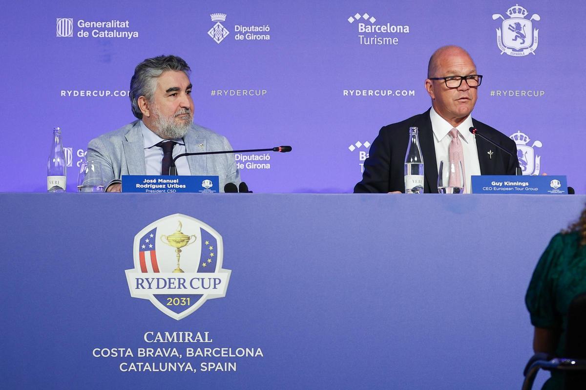 Rodríguez Uribes, junto al presidente de European Tour, Guy Kinnings, en la presentación de la Ryder Cup 2031