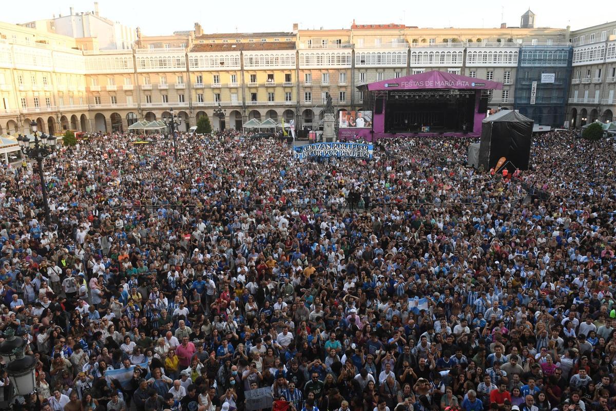 Scaloni, ovacionado en María Pita