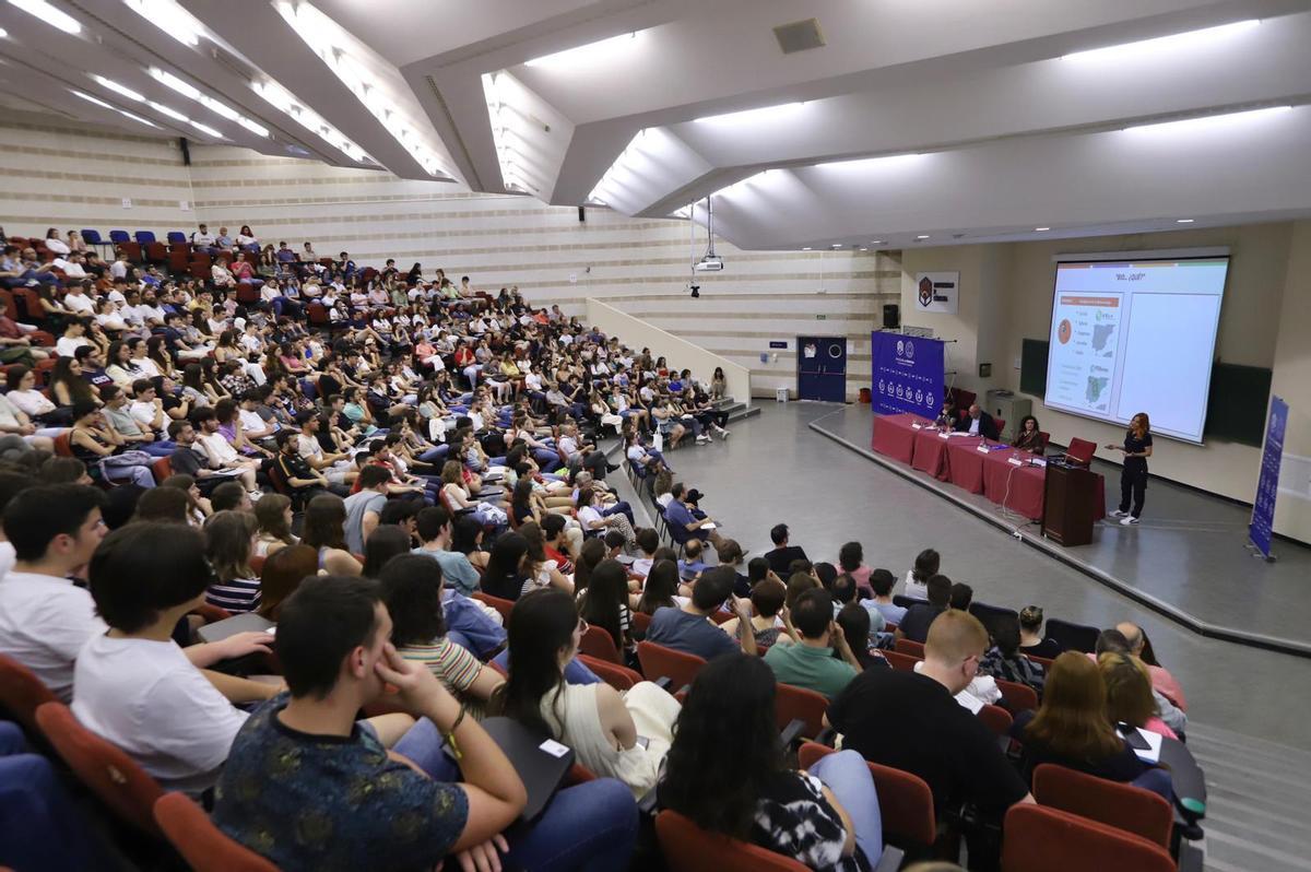 Conferencia de la astronauta Sara García en el Campus Rabanales.