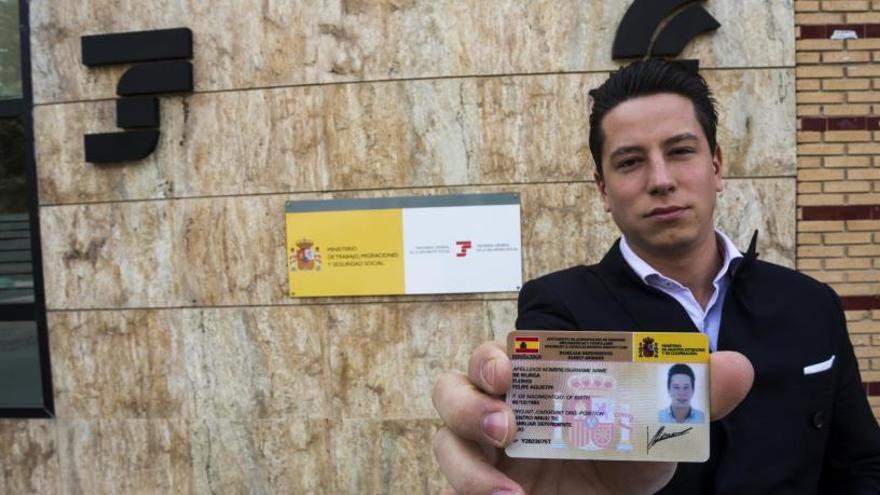 Este joven esperÃ³ 13 aÃ±os para obtener la nacionalidad espaÃ±ola.