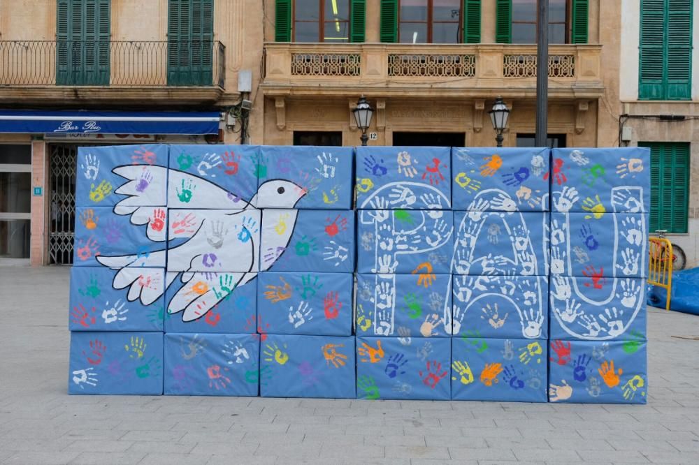 Miles de niños y jóvenes celebran el Día Escolar de la Paz