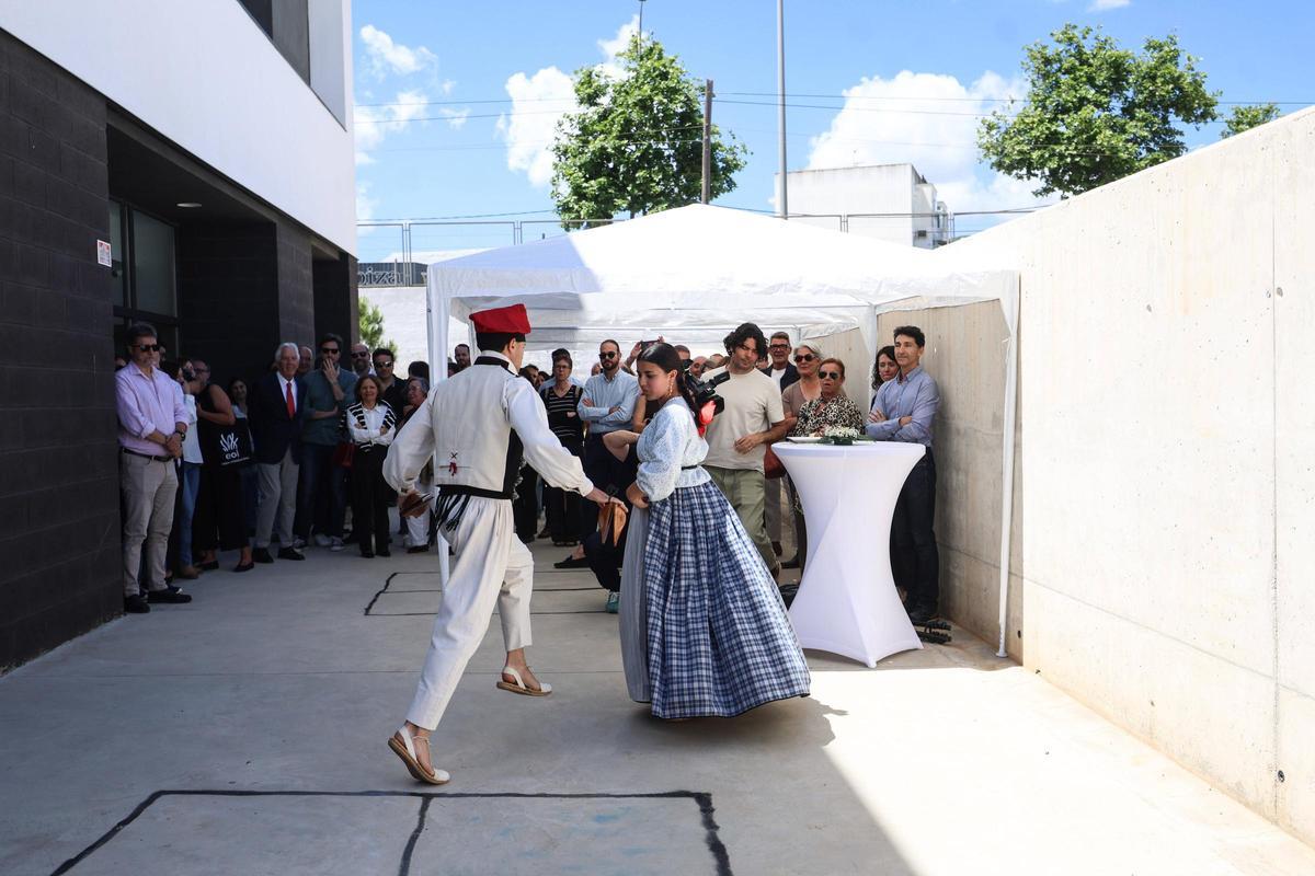 Todas las imágenes de la celebración del 50 aniversario de Formación Profesional en IES Isidoro Macabich