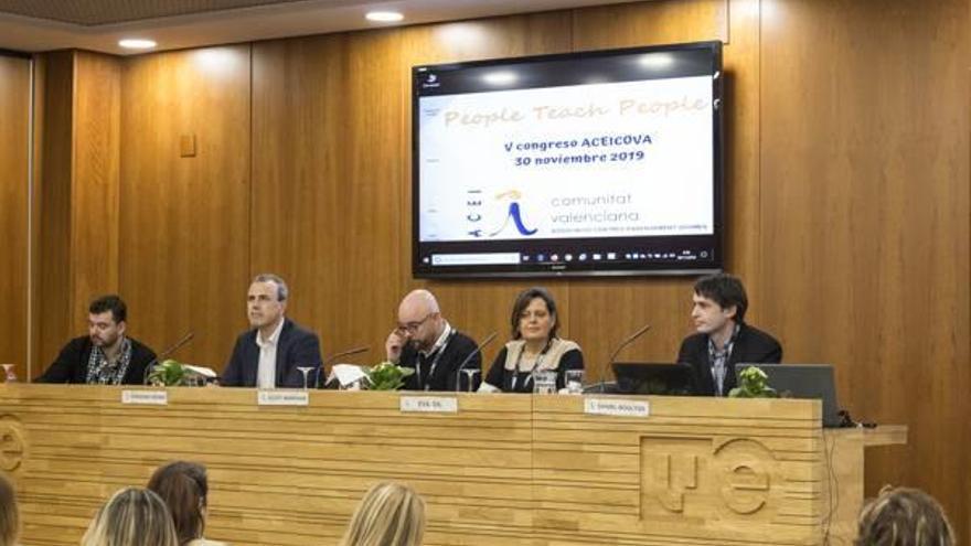 Los responsables de Aceicova en el congreso de ayer.