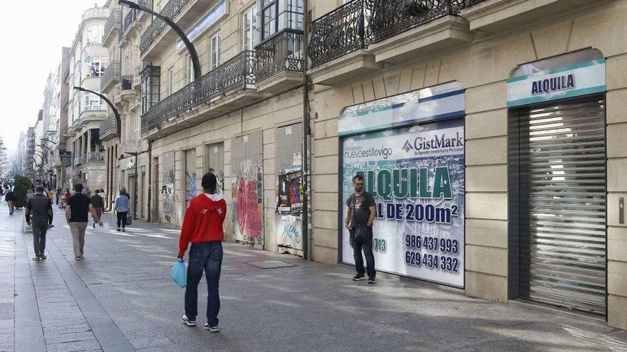 Uno de los locales comerciales en alquiler en la calle Príncipe. // Alba Villar