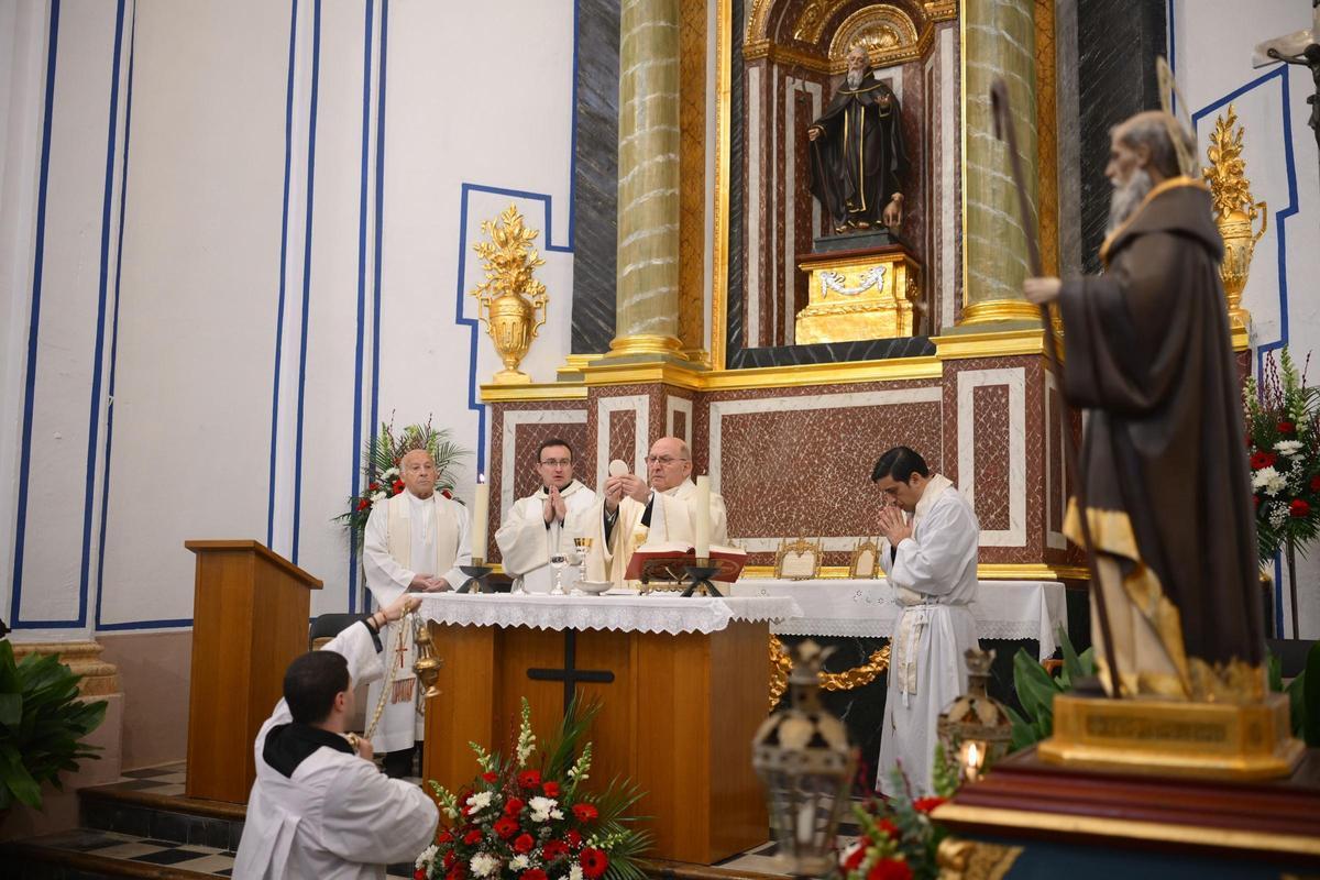 Bendición de la remodelación de la ermita de Sant Antoni Abat de Llucena Bendición de la remodelación de la ermita de Sant Antoni Abat de Llucena
