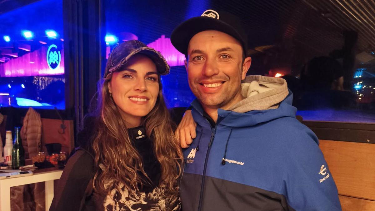 Enrique Martínez, el cangués que se codea con famosos en la terraza "Marchica Formigal"