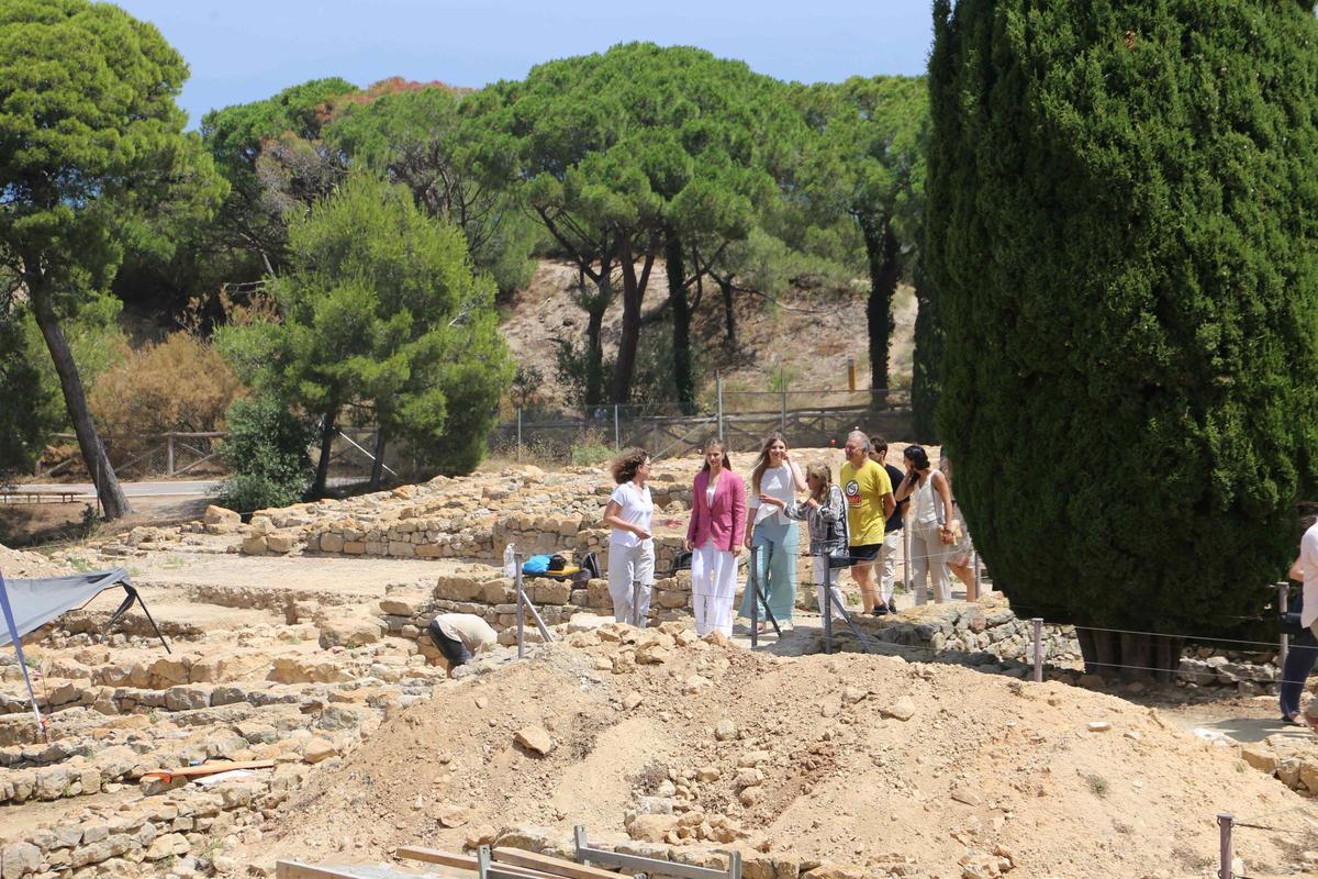 Les imatges de la visita a Empúries de la família reial