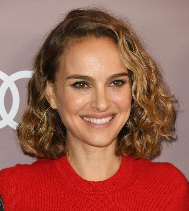 Natalie Portman y el corte de pelo perfecto para melenas rizadas