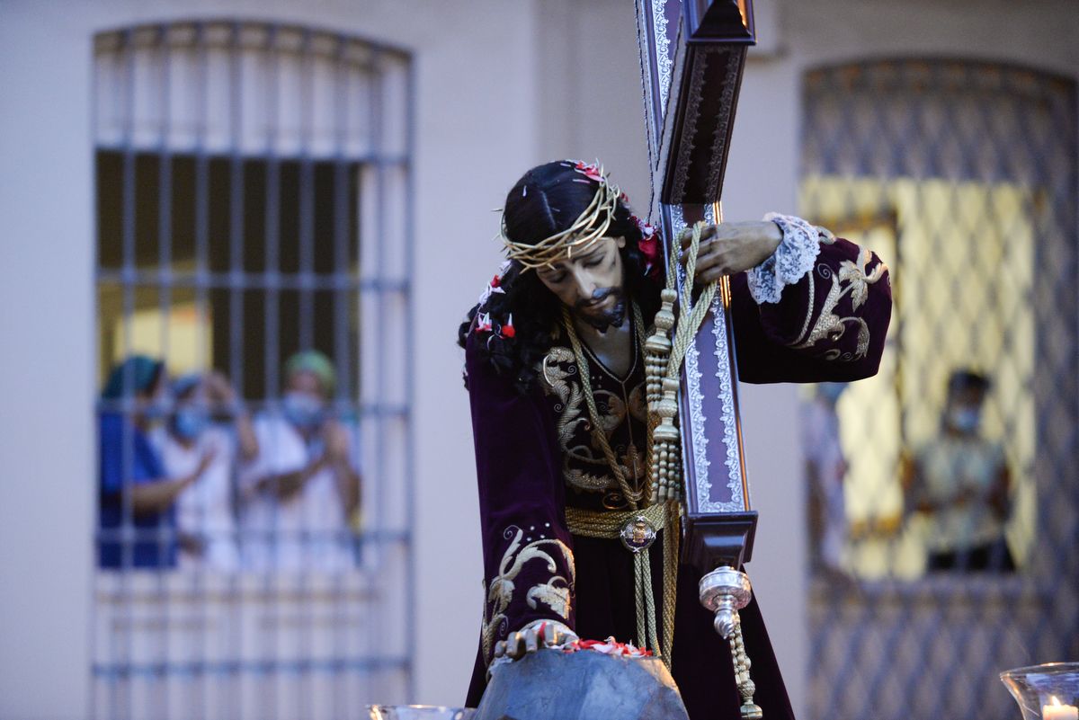 Madrugada de traslados para la veneración 'El Verbo Encarnado' en la Catedral