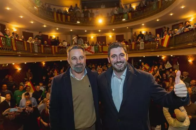 Nolasco y su jefa de gabinete criticaron a Abascal por hacer salir a Vox del Gobierno de Aragón: "No tiene ni puta idea"
