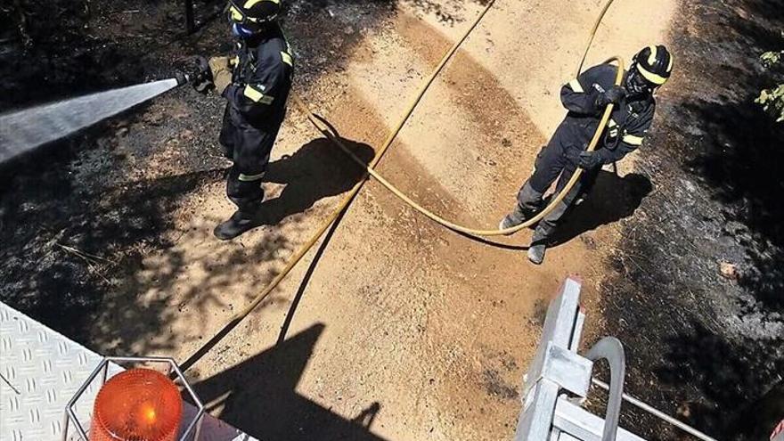 El 75% de las intervenciones de los bomberos en verano es sobre pastos