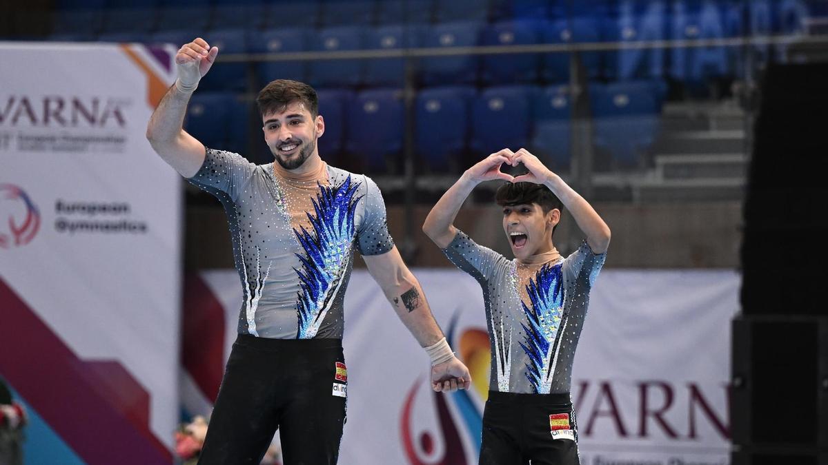 José Moreno y Daniel Molina se colgaron la medalla de plata en el Campeonato de Europa de gimnasia acrobática.