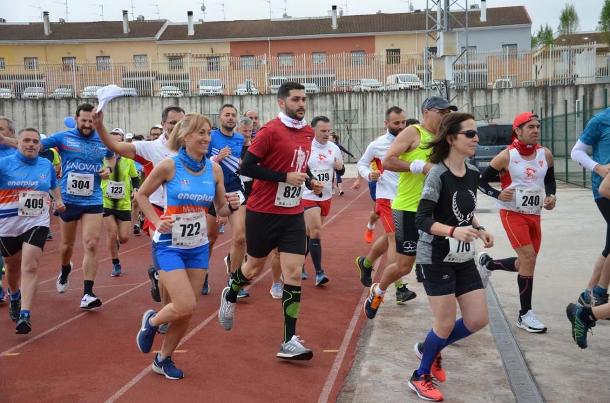 Javier Arcas y Fátima Ouhaddou vencen en la Media Maratón de Lucena