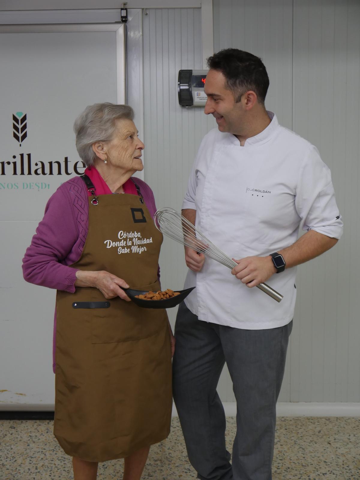 La campaña 'Provincia de Córdoba, donde la Navidad sabe mejor' invita a cocinar con los mayores y compartir recetas en redes.