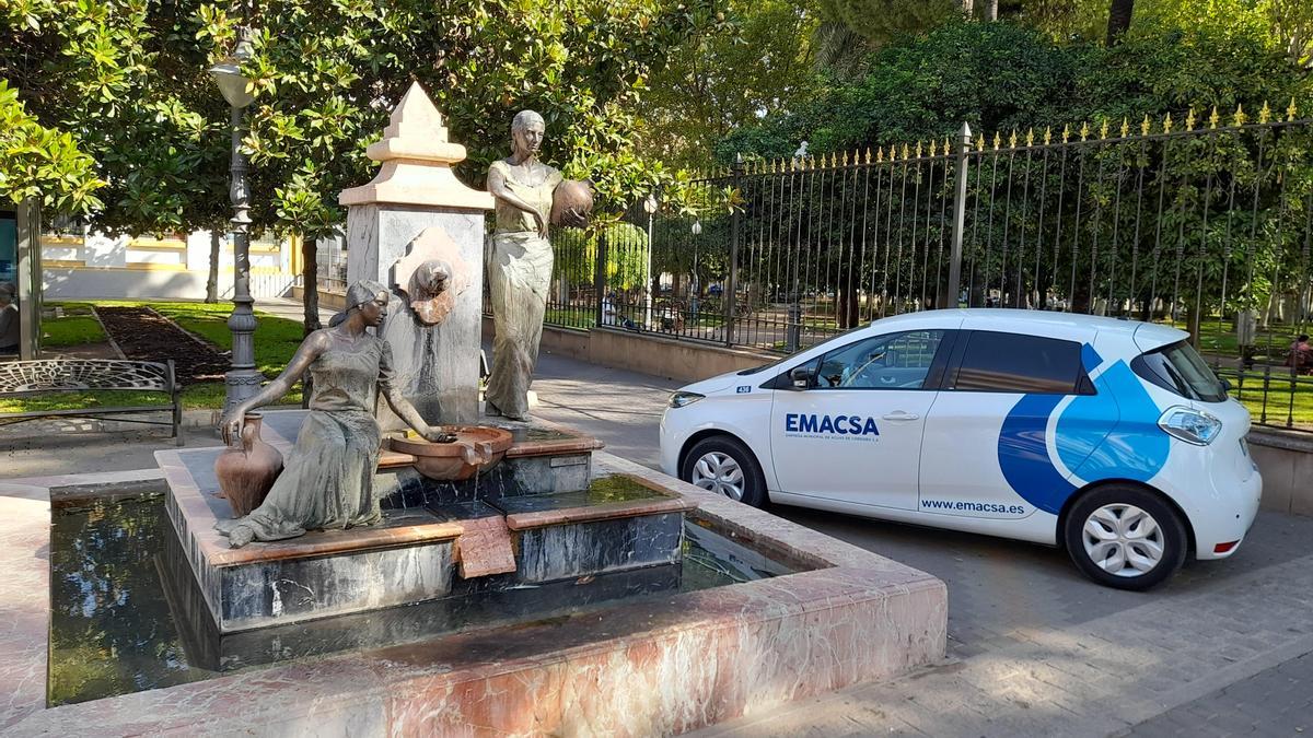 Una de las fuentes reparadas por Emacsa, situada junto a los Jardines de Colón.