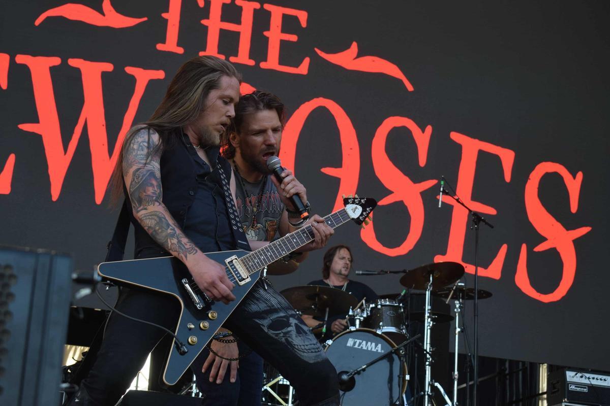 El Leyendas del Rock de Villena se llena de vikingos y rockeros