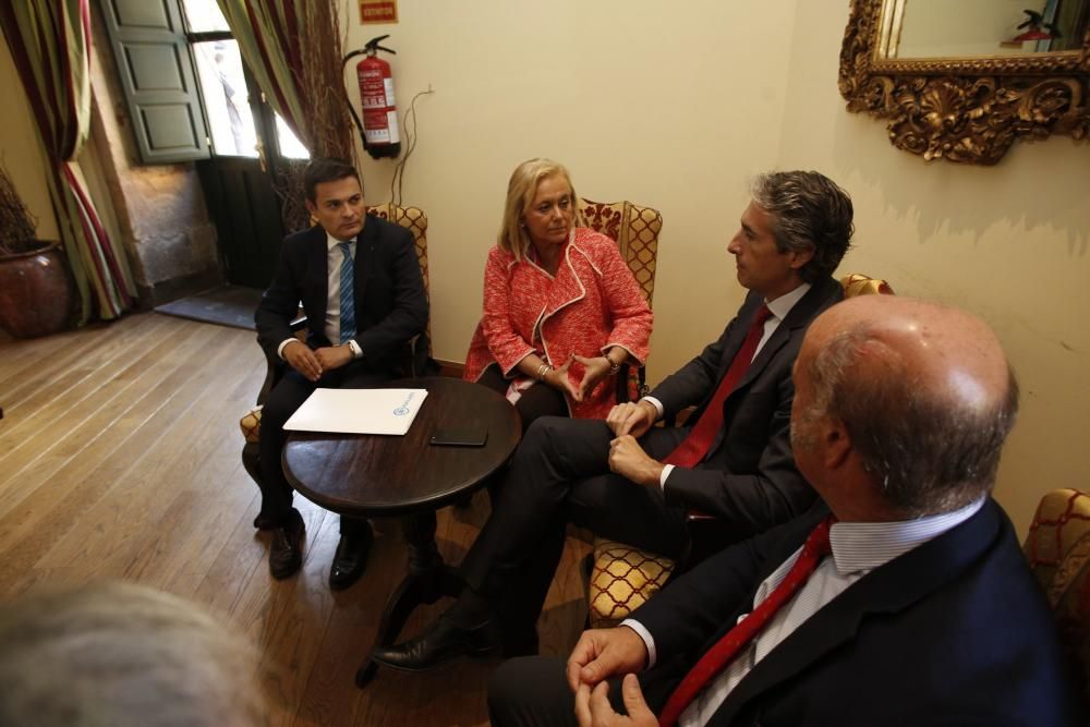 Visita del ministro de Fomento a Avilés