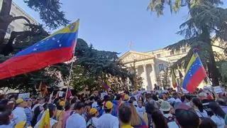 La oposición venezolana pide frente al Congreso reconocer presidente electo a Edmundo González