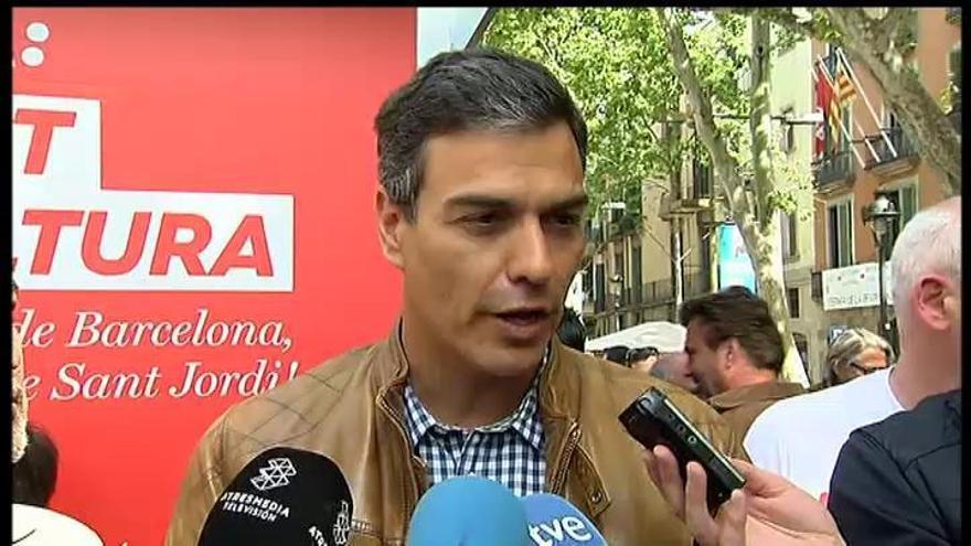 Sánchez e Iceta exhiben su buena sintonía en Sant Jordi