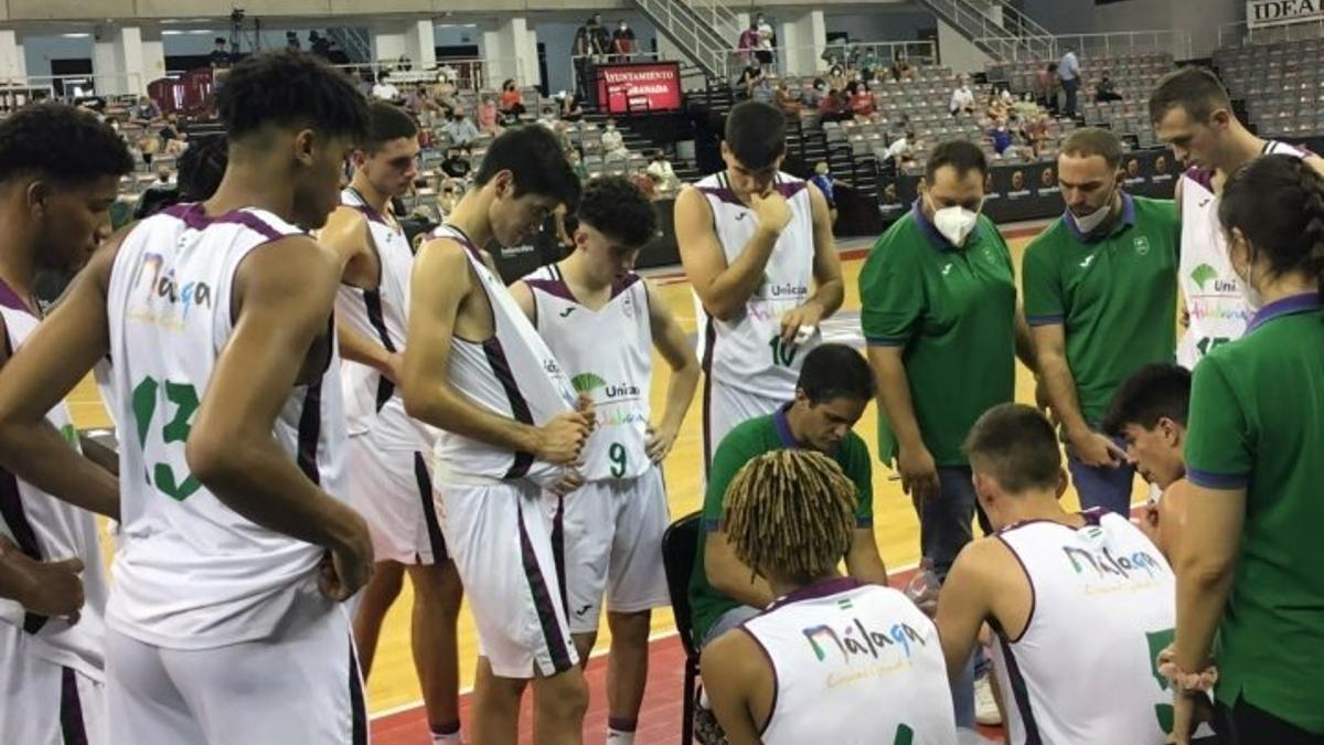 El Unicaja masculino, durante un tiempo muerto.