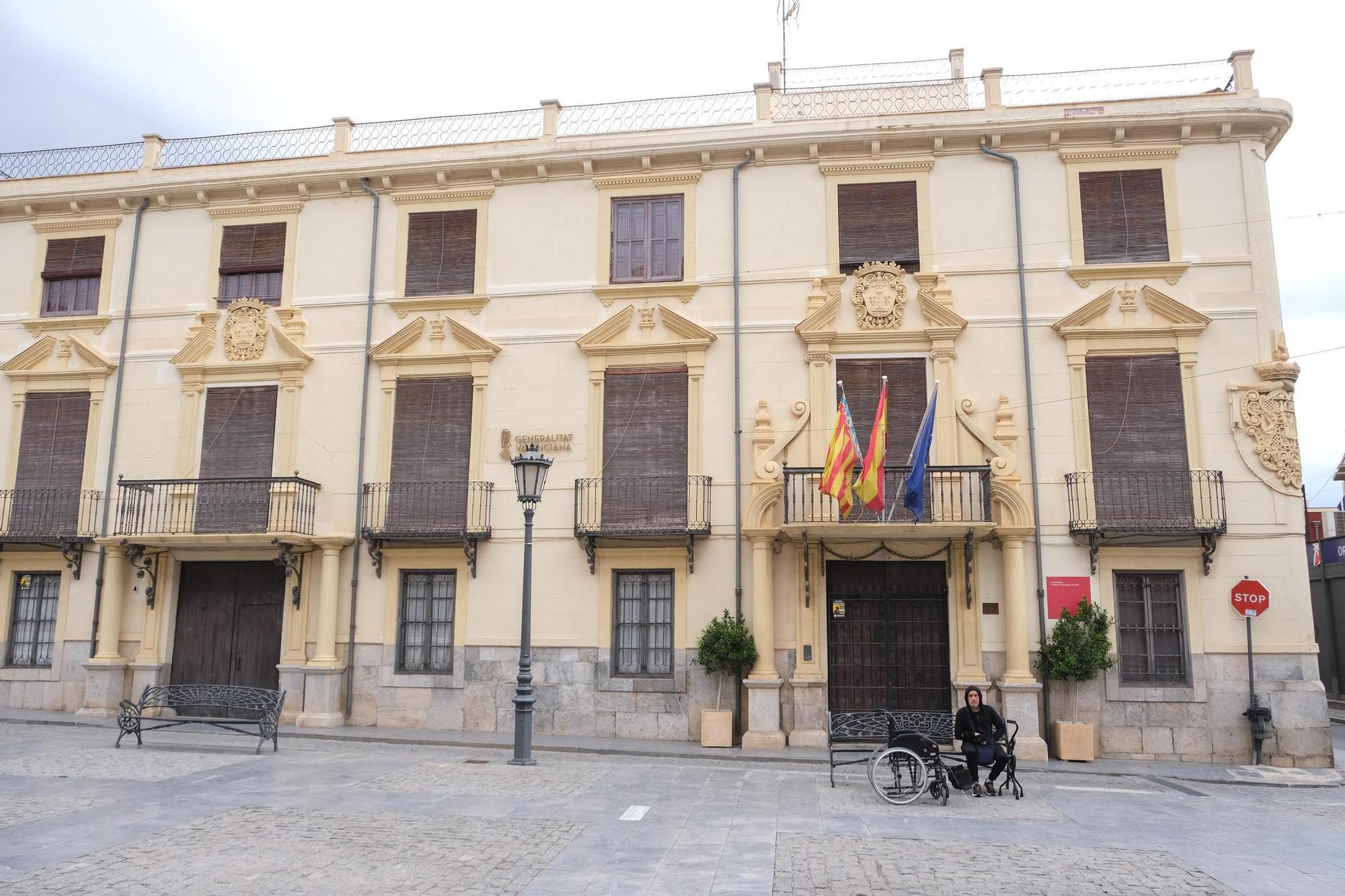 Un informe de la Generalitat alerta del estado del Palacio del Marqués de Rafal: problemas en forjados y muros de carga, humedades e instalaciones