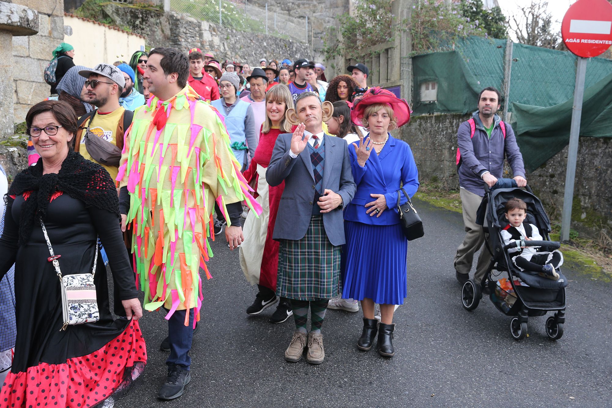 Búscate en las fotos del fin de fiesta del Entroido de O Hío