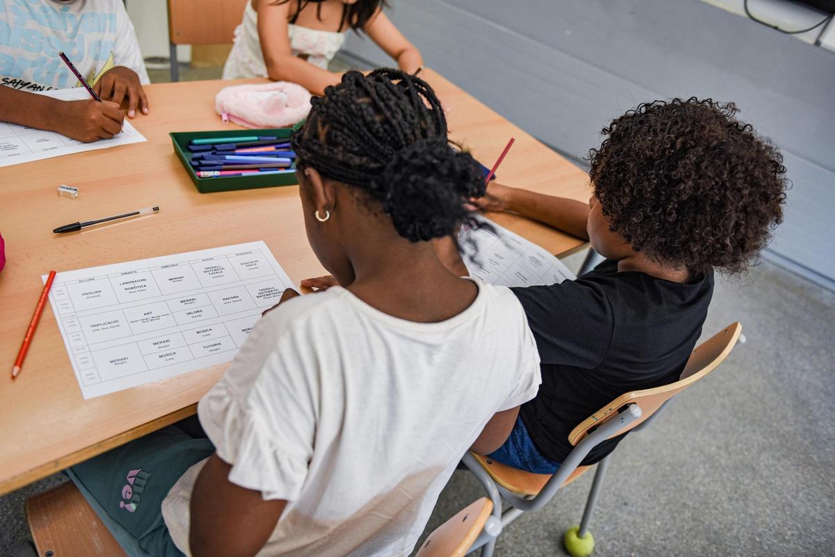 Dos alumnos en una escuela de Granollers, el curso pasado.