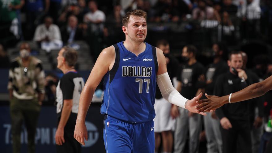 Doncic, elegido en el mejor quinteto de la NBA junto a Curry, Jokic, Leonard y Antetokoumpo