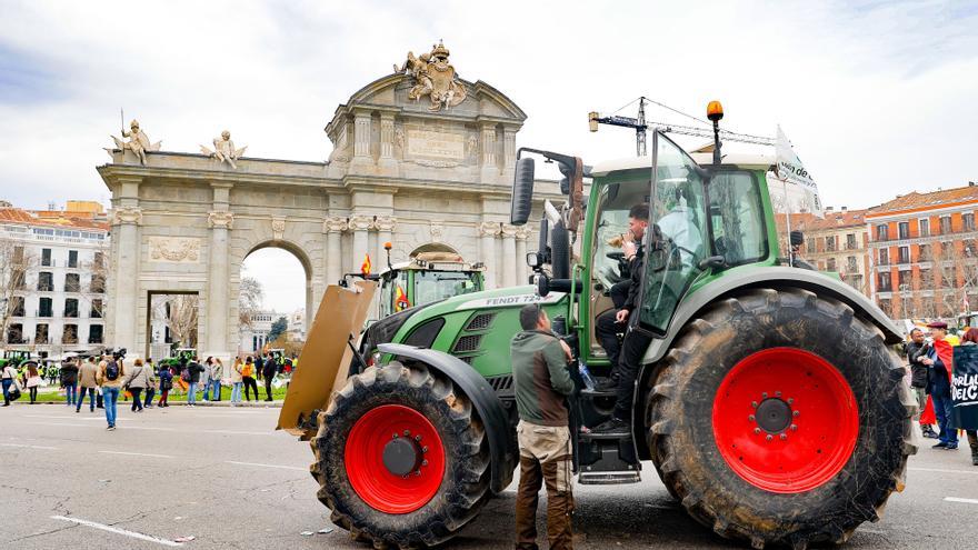 Bruselas ofrece flexibilizar los requisitos ambientales para aliviar la carga de los agricultores