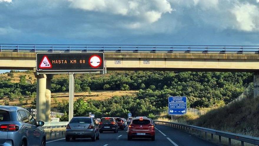 Aviso a todos los conductores: la DGT estrena una nueva señal que se pondrá en muchas calles de Canarias