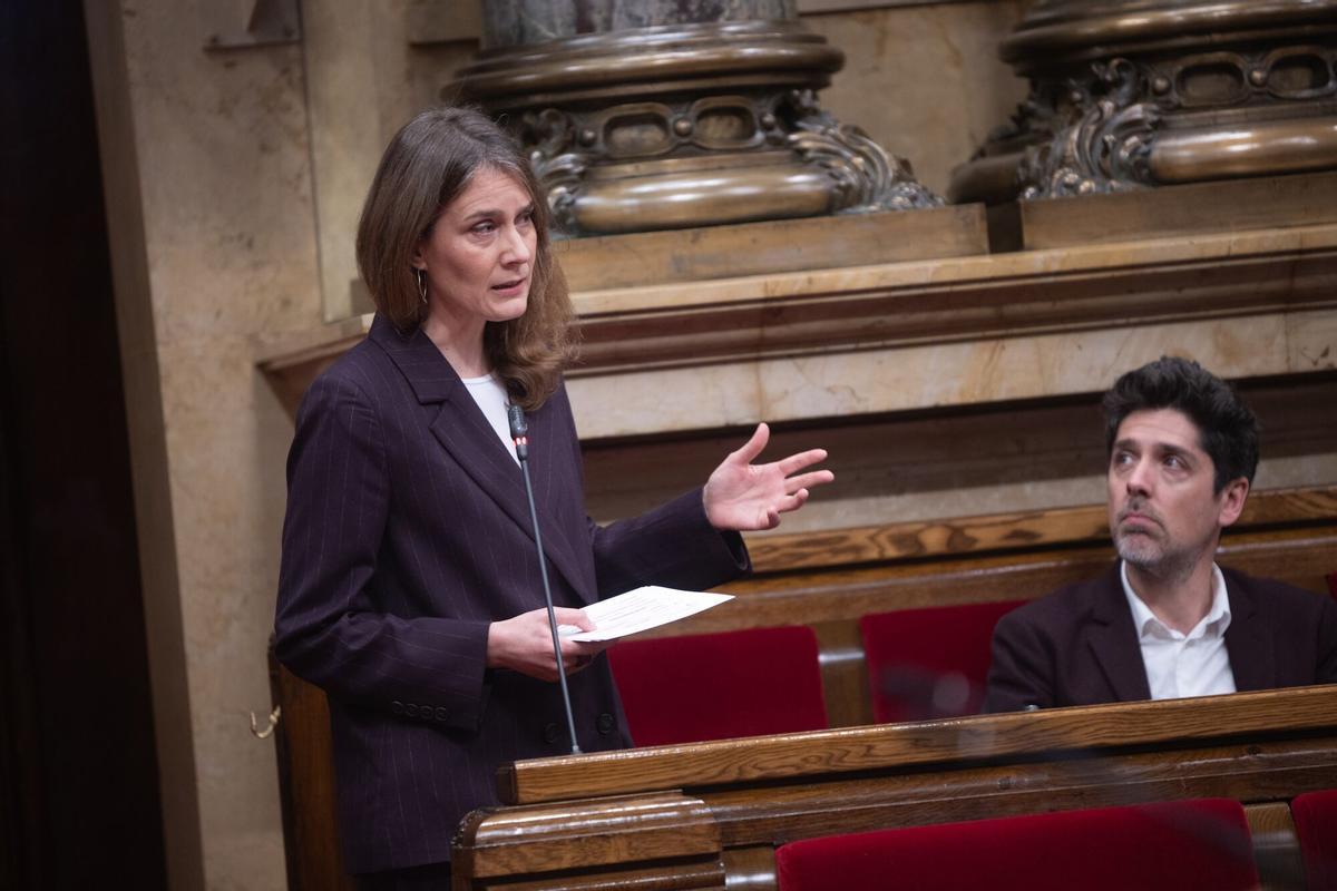 18/03/2026 La presidenta de los Comuns en el Parlament, Jéssica Albiach, durante el pleno del Parlament de Catalunya, a 18 de marzo de 2026, en Barcelona, Cataluña (España). El Parlament de Catalunya aborda unos días cruciales para decidir si habrá unos nuevos presupuestos de la Generalitat. Este mismo miércoles, Govern y ERC han llegado a un acuerdo para seguir negociando los presupuestos, según el cuál las dos formaciones se dan más tiempo. El Govern retirará las cuentas del Parlament y ERC apoyará un suplemento de crédito para garantizar los pagos de la Generalitat. POLITICA Lorena Sopêna - Europa Press