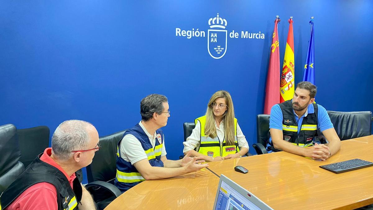 El vicepresidente regional, José Ángel Antelo, hizo seguimiento de las incidencias desde el Centro de Coordinación de Emergencias de la Región.