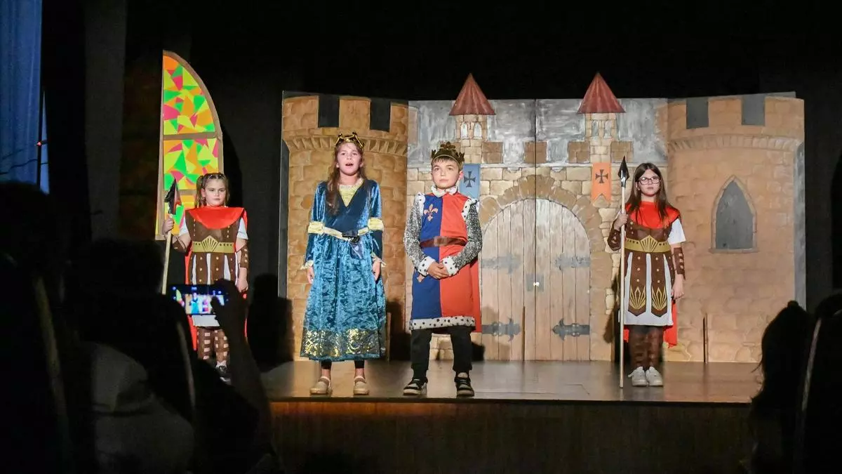 El grupo de teatro de Nuestra Señora del Rocío recauda 570 euros a favor de Zamora TEA